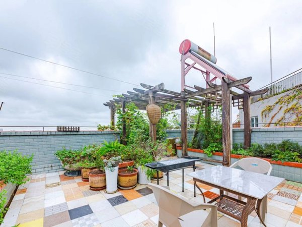 重庆渝北渝北黄泥磅龙城天都唐家院子轻轨旁 带大露台房子 四房双卫