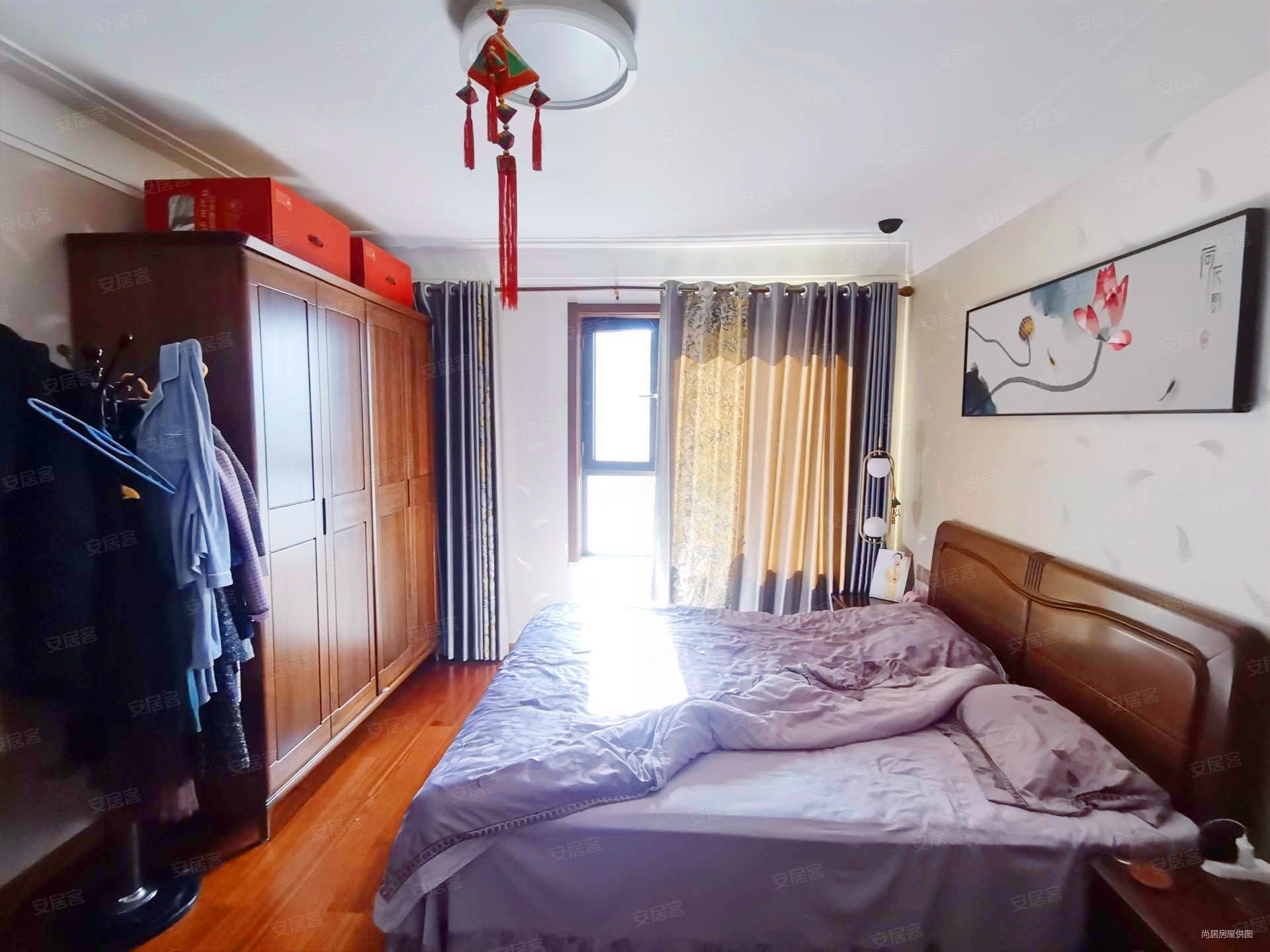 省中心医院旁 中海广场 精装修 四室两厅两卫 高层 全天采光,中海兰庭