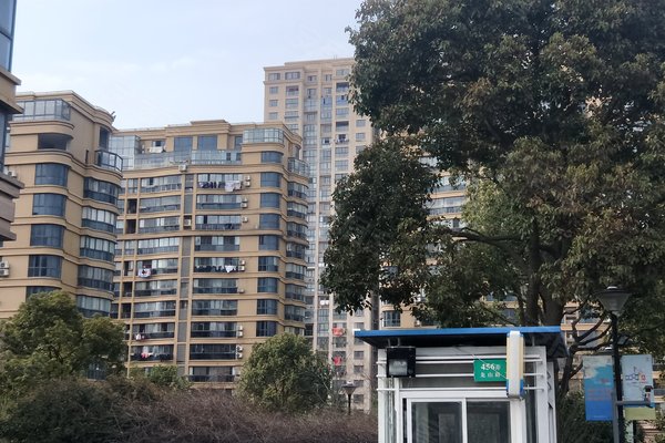 上海二手房 龙泽园(东区) > 位然解读龙泽园(东区)生活配套