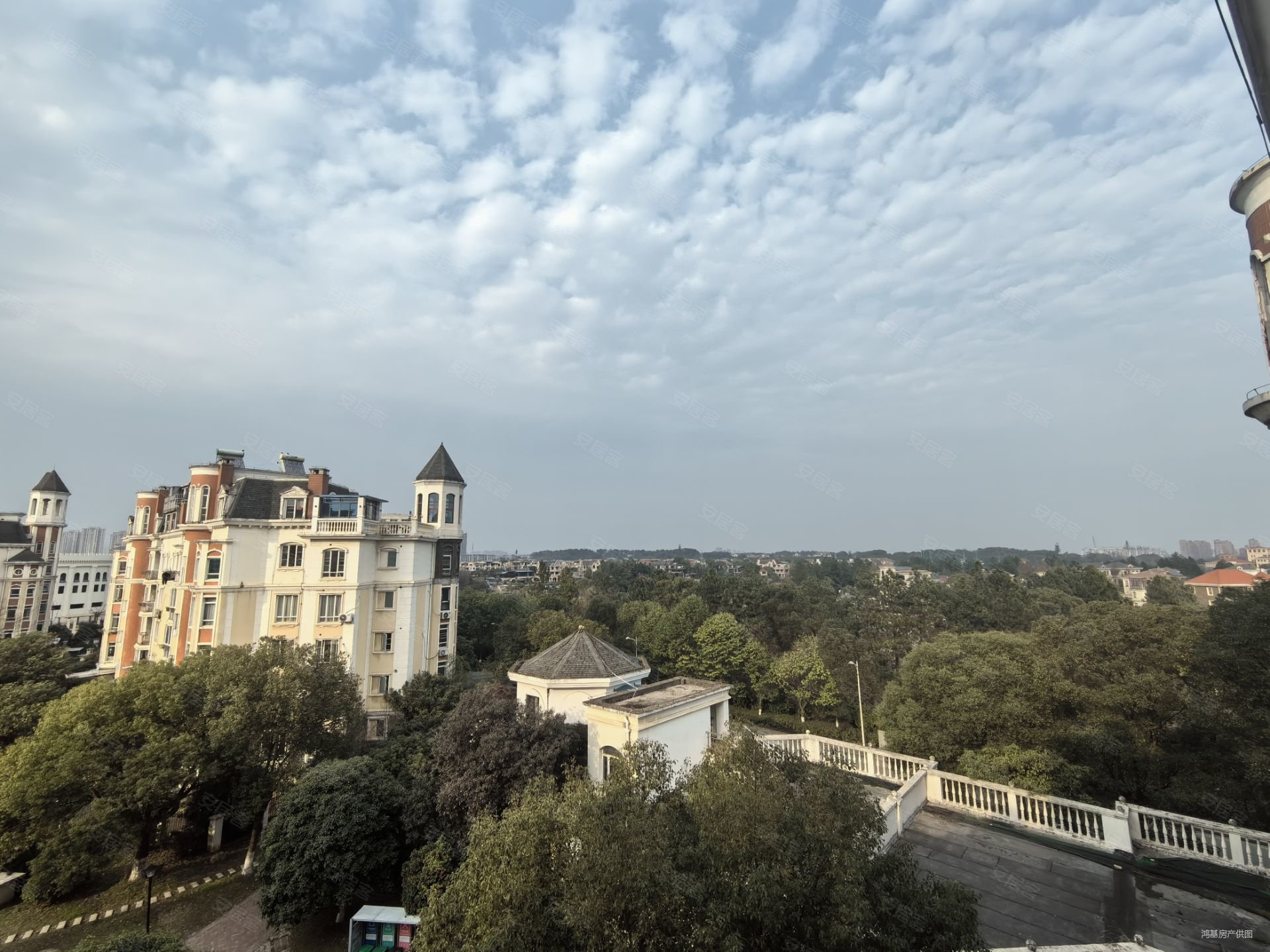 保利国际高尔夫花园