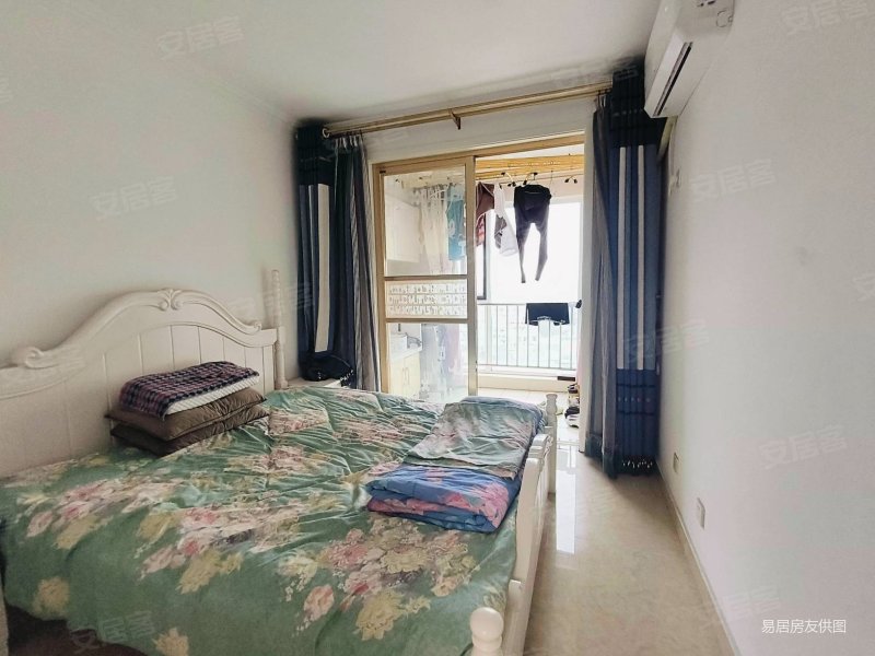 伯爵公馆,电梯全明三室,精装短住