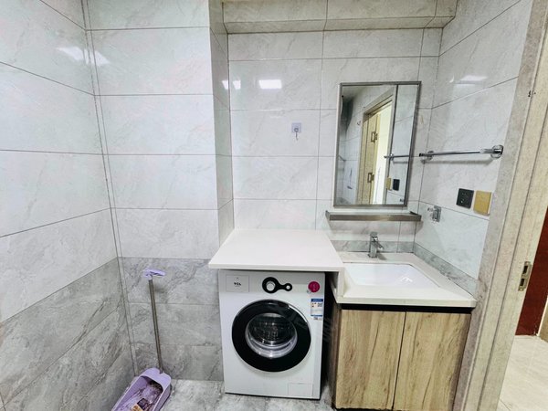 大连开发区万达广场万达广场(金州)万达广场 精装修一室大户型可押一付一家具家电齐全近比优特超市出租房源真实图片