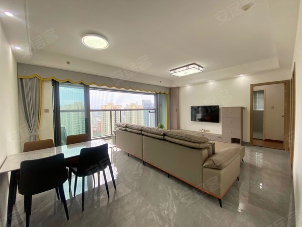 深圳罗湖布心粤海城天河城楼上公寓,大平层137平4房2卫,图片实拍,看房