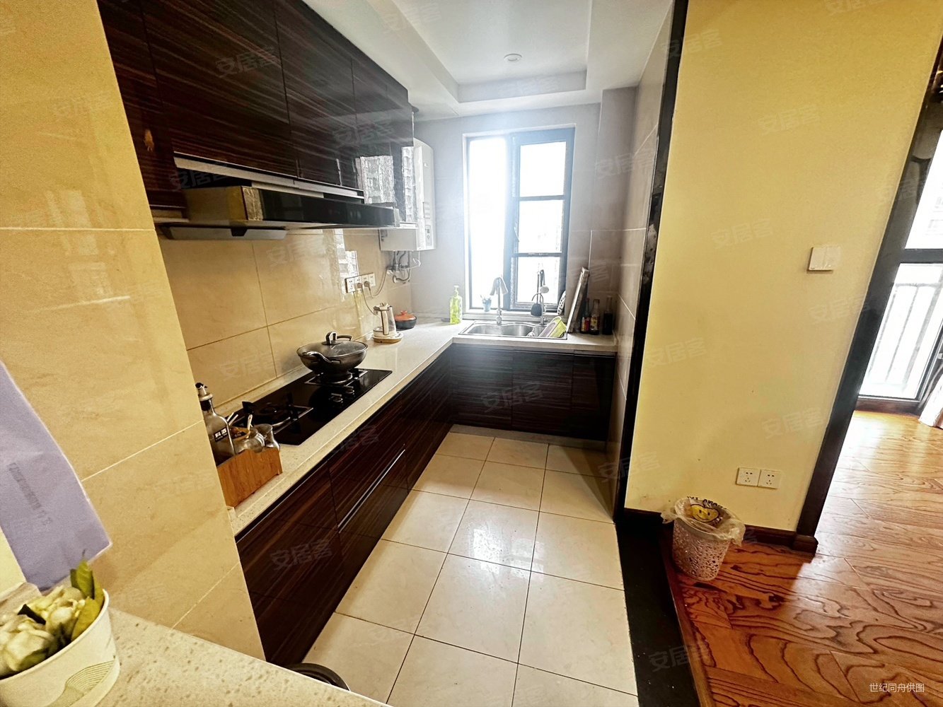 中建开元公馆3室2厅2卫108.51㎡南北151万