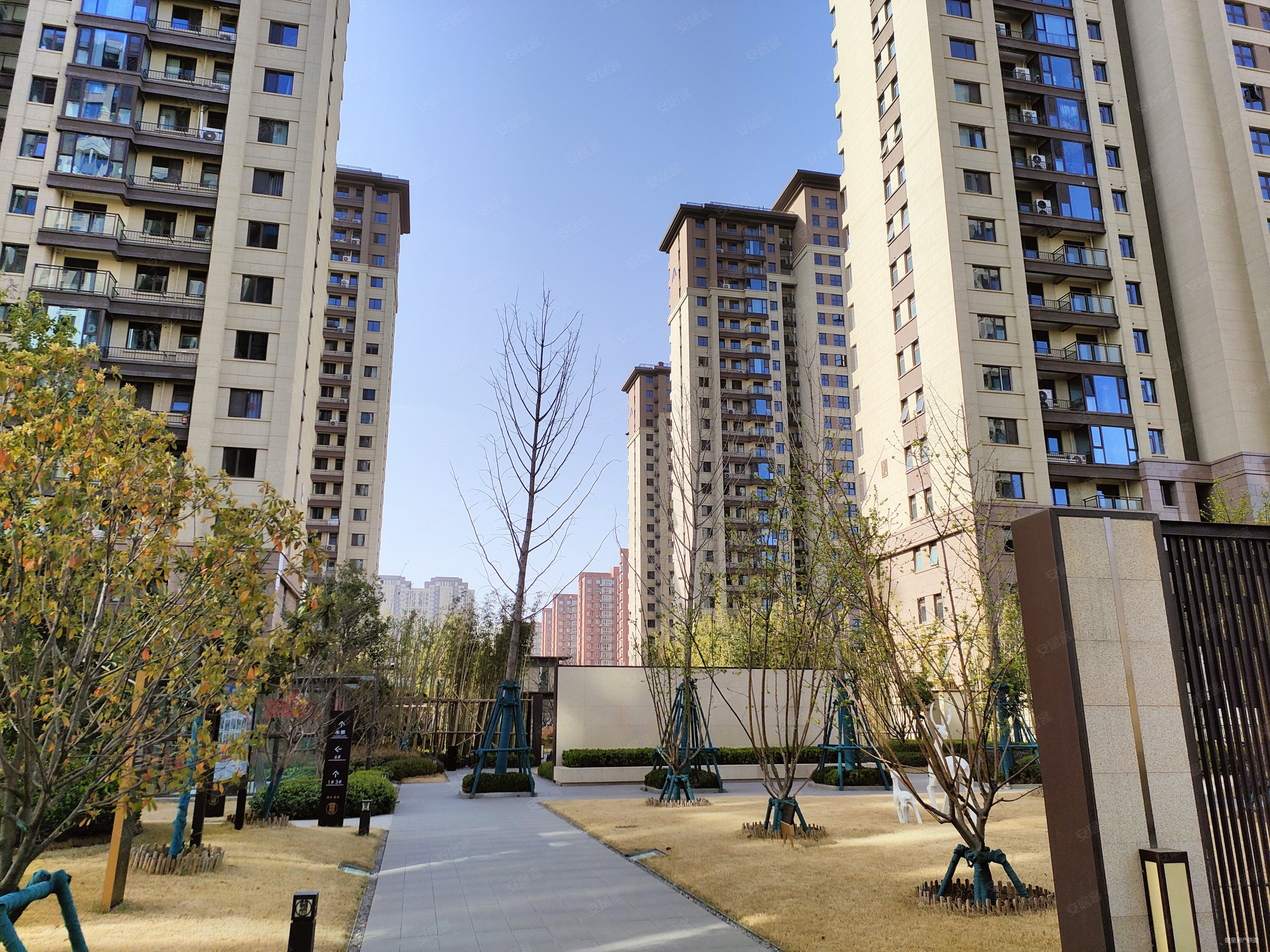 建业尊府2室2厅1卫88㎡南北86万