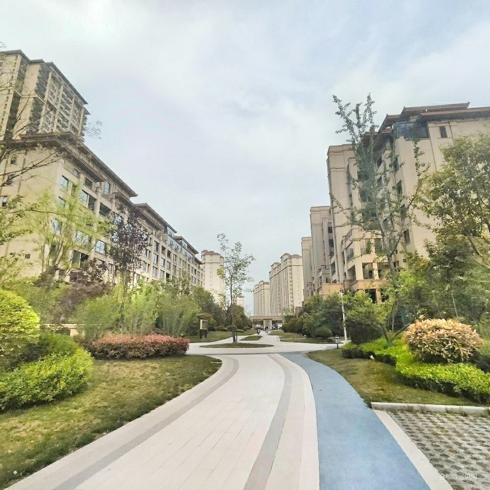 港务区 地铁口 洋房三室两卫 新小区 配套齐全 业主急售,绿地璀璨天城