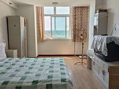 中卫沙坡头旅游购物广场鼓楼附近公寓出租。一室一厅一卫，简单装修。看房有钥匙出租房源真实图片