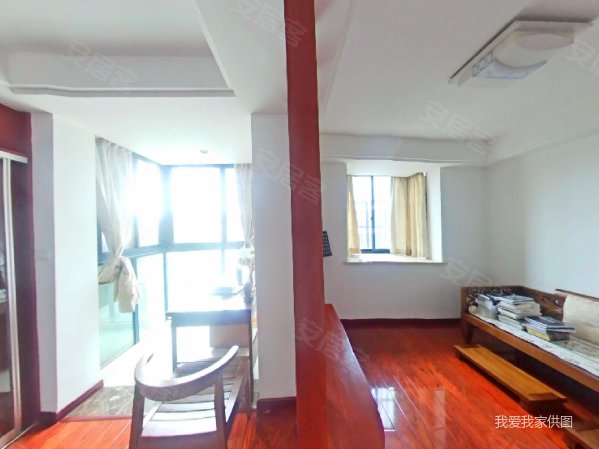 新世界花园4室2厅2卫212.2㎡南北1130万