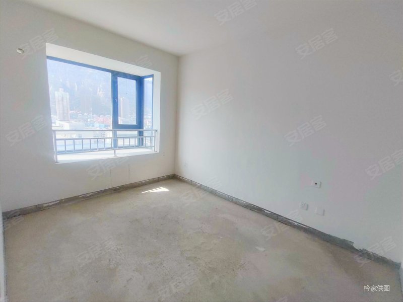 铁一小五十四电梯视野开阔采光好小区环境优美,逸品华府二手房,164万