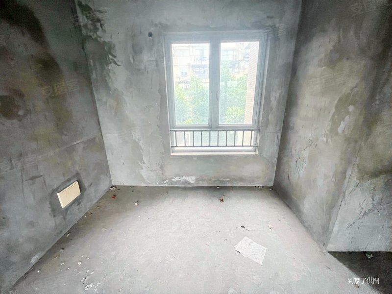 绿地翠谷(一二期洋房叠拼)3室2厅2卫112㎡南142.7万