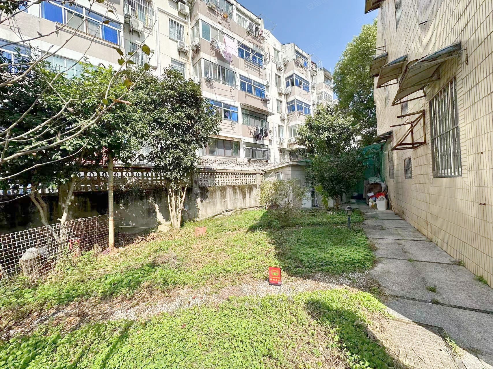 随时看房,东方花园(玄武)二手房,1150万,7室2厅,3卫,242平米-南京安居