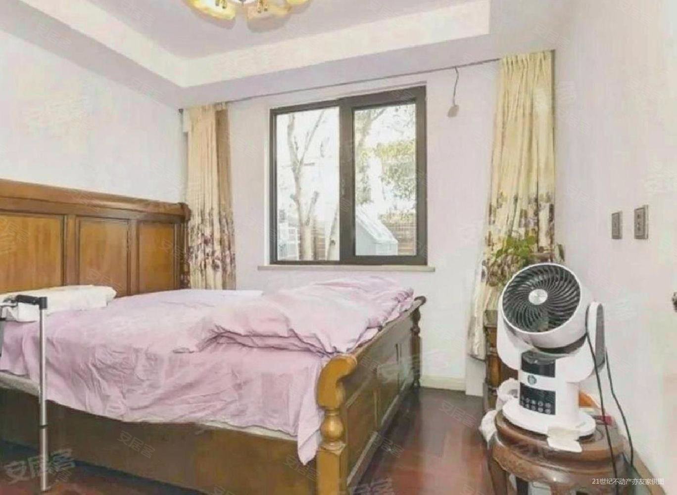 一栋洋房4室2厅3卫175㎡南北800万