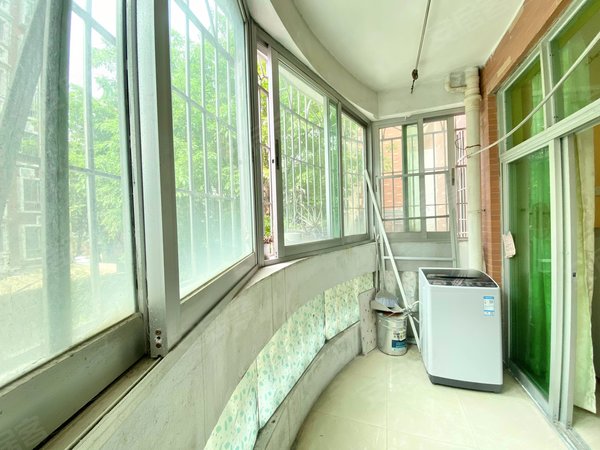 珠海香洲梅华富康花园富康花园 1室1厅1卫  精装修48平米出租房源真实