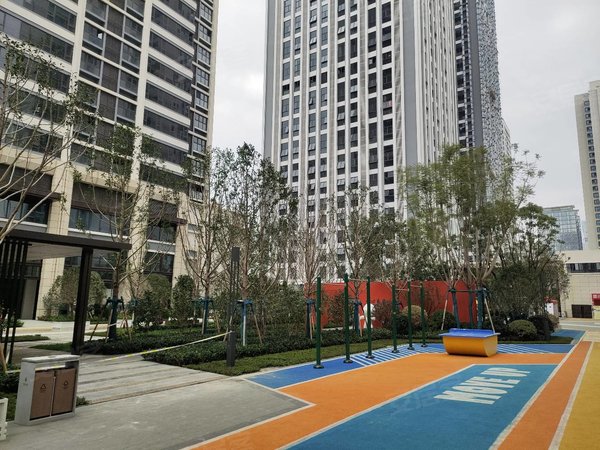 昆明官渡巫家坝保利天际花园广福路巫家坝精装修拎包入住三房户型方正