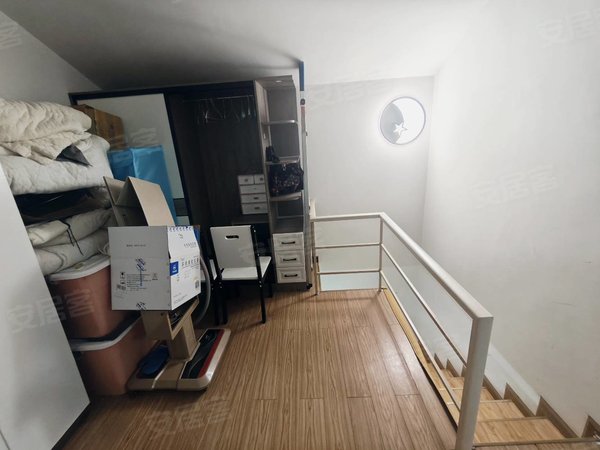 乐山市中老公园白塔街326号院师院人民医院跃层精装3房2空调，停车方便，家具家电齐全拎包住出租房源真实图片