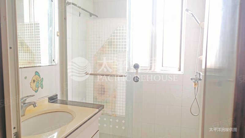 柏林新上两房,业主价格可大砍价,赠送家具家电,小区楼栋位置好,春申