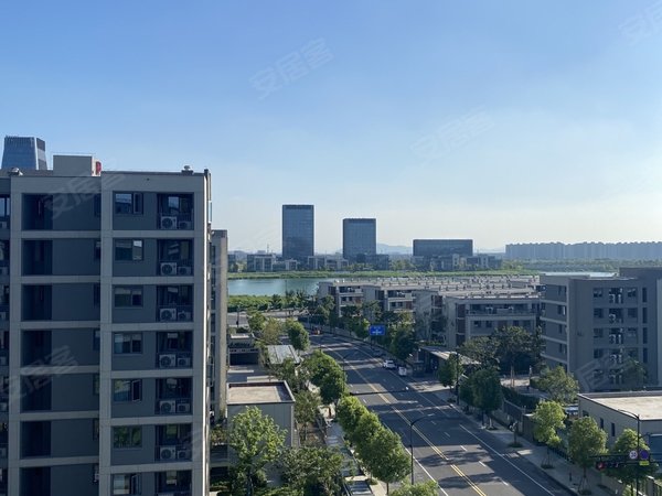 杭州钱塘大江东融智创城7号线启成路地铁口,融创城精装修三室拎包入住