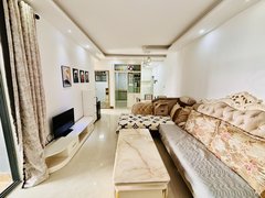 南宁青秀凤岭南紧靠东盟丶琅东地铁口！汇东郦城丶高层大两房！温馨朝南丶诚心租出租房源真实图片