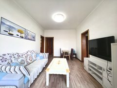 广汉雒城雒城城区急租！精装大套二，夜市旁出租房源真实图片