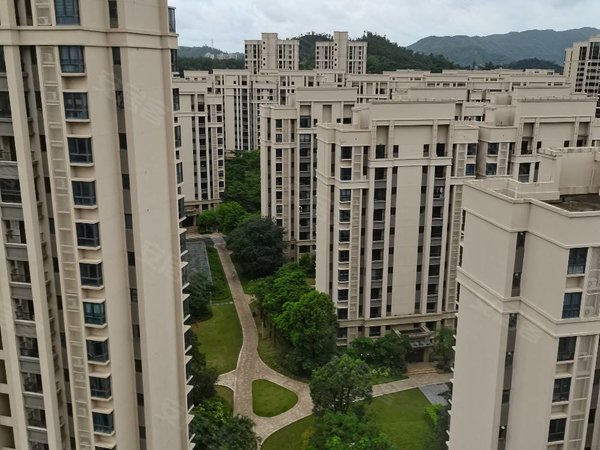 珠海斗门白蕉华发依山郡华发依山郡,户型方正 三房南北对流仅租1800