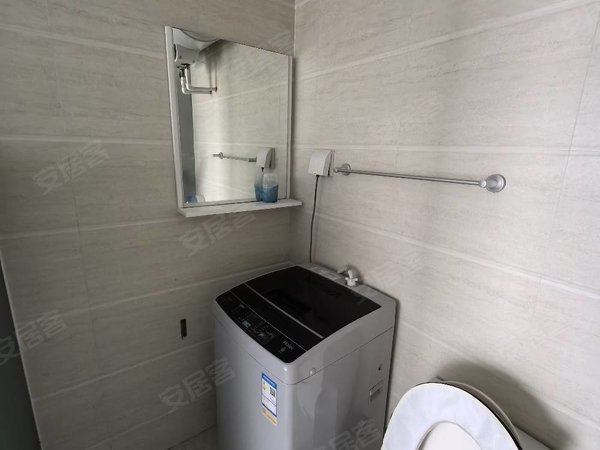 濮阳华龙濮阳站iHome万利现代城自家的房子出租,可押一付一!出租房源真实图片