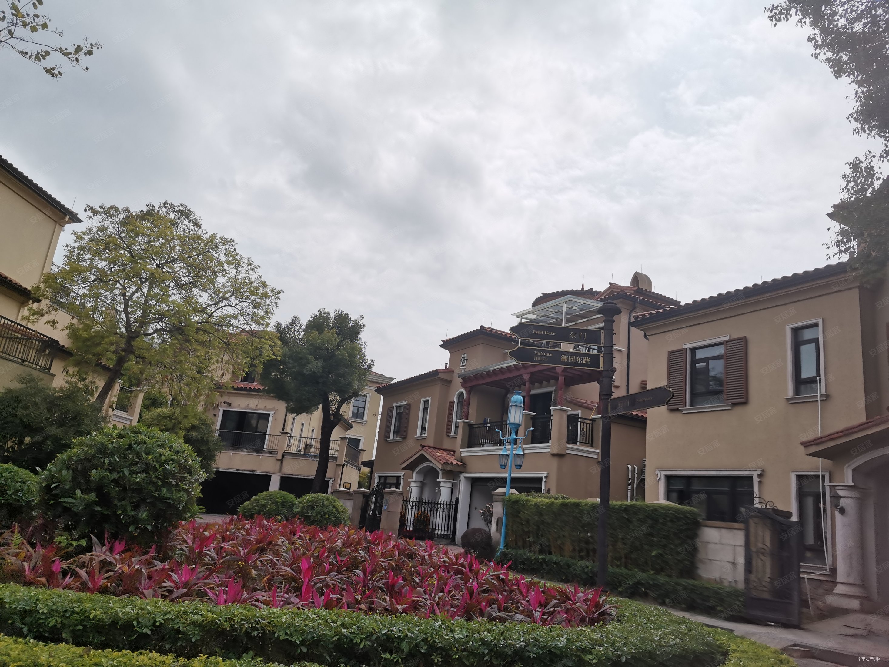 中信御园680平独栋别墅6房大花园出门就是黄旗虎英诚意售