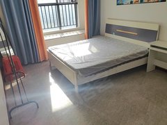 张家港金港金港中心金香花苑。朝南主卧带独立卫生间。停车方便。无中介费。出租房源真实图片