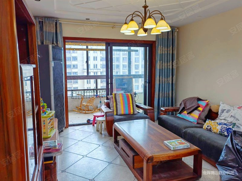 金辉融城花园精装五房两卫双地铁靠繁花万达火车站