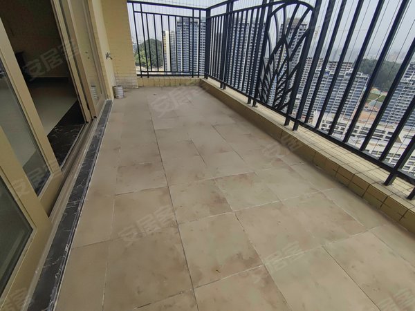 广州番禺汉溪长隆珑翠北区珑翠北区全屋定制家装大四房南北对流领包