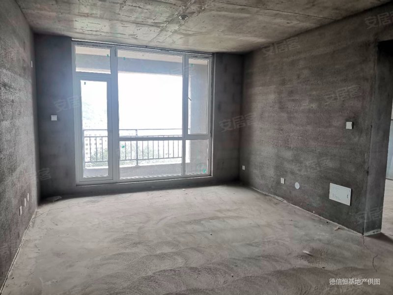 急 购房送4万 直接入住  送装修  户型板正  南北通透