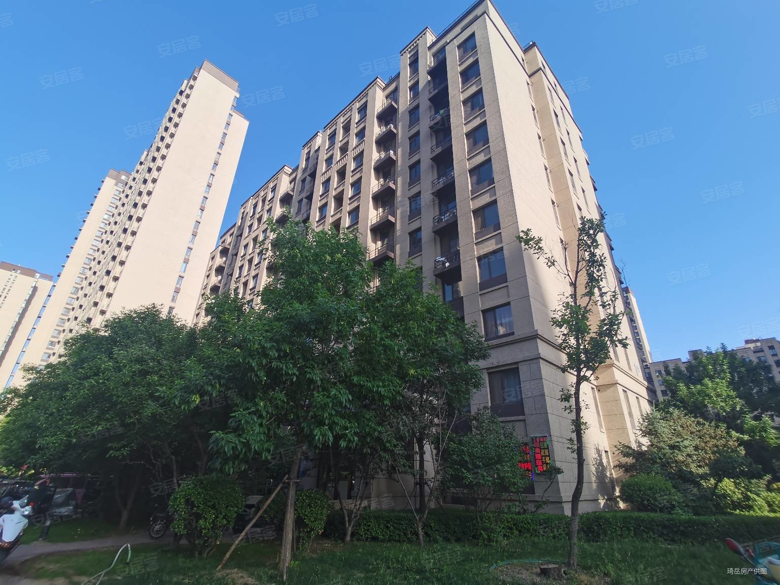 潮白家园三期东区 洋房好楼层好位置 边户业主急售,潮白河孔雀城棠墅