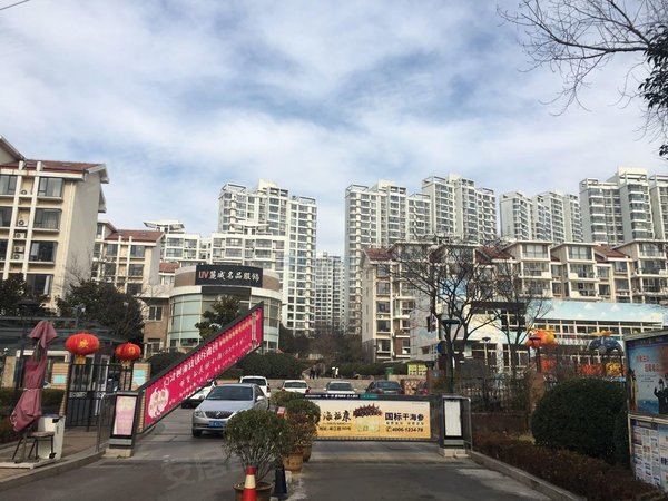 青岛市南绍兴路海信金色慧谷海信金色慧谷是封闭式小区.