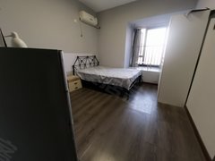 重庆渝北大竹林好房推荐!可月付!急租!大竹林地铁旁金科天元道北精装主卧带卫出租房源真实图片