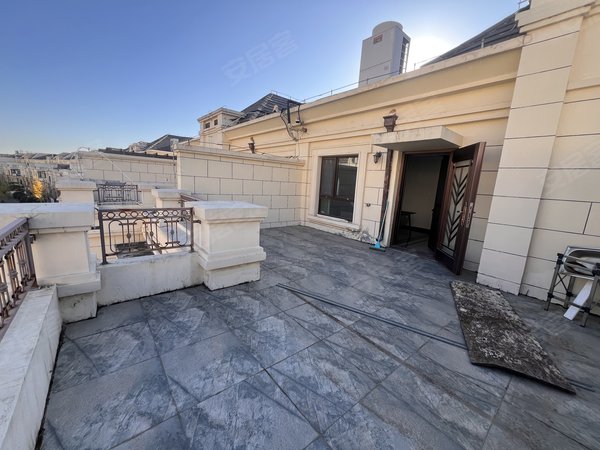 济南历城华山中海华山珑城湖畔园(别墅)中海华山珑城湖畔园