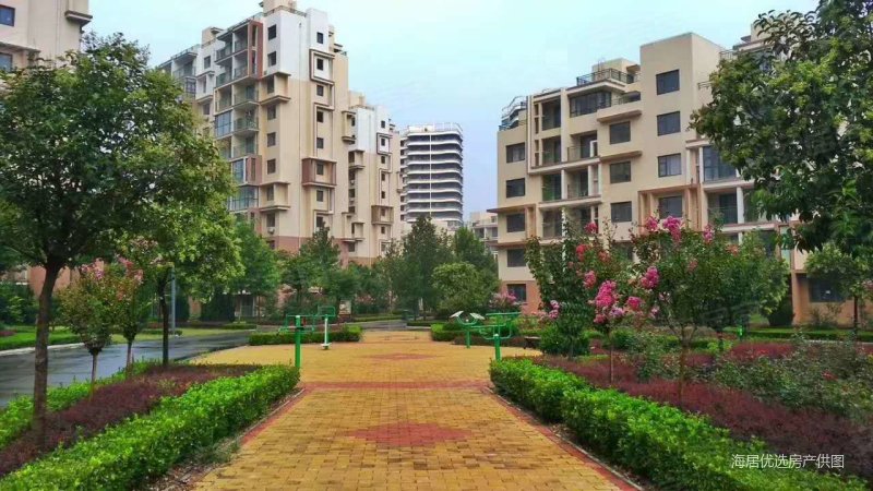 龙口湖光海景55平135w电梯房客卧分离楼道能看海