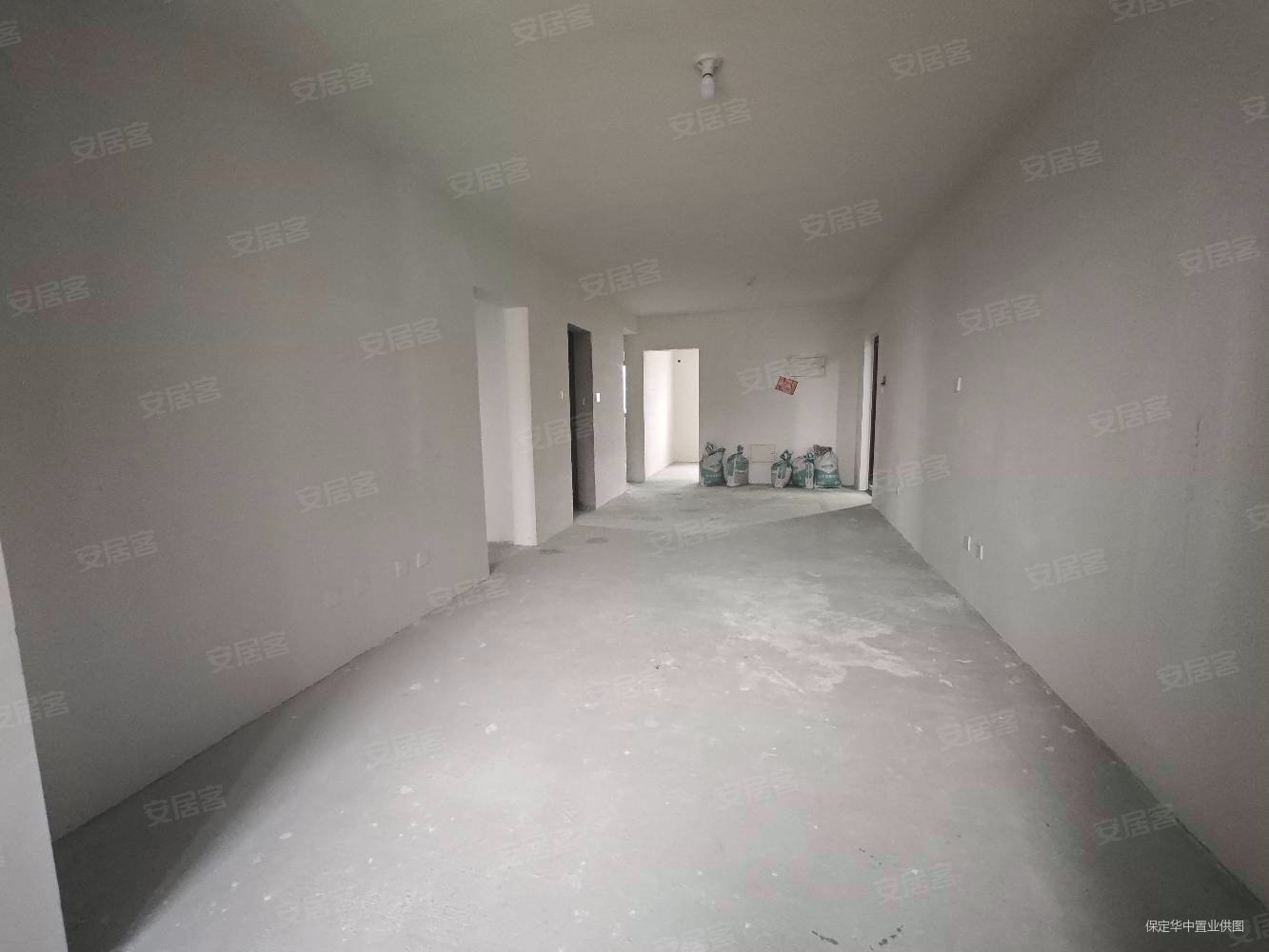 国誉上城3室2厅2卫115㎡南北118万