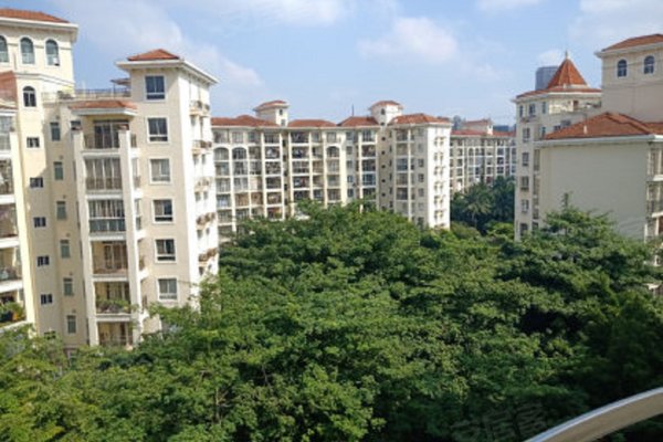 四季华庭绿世界