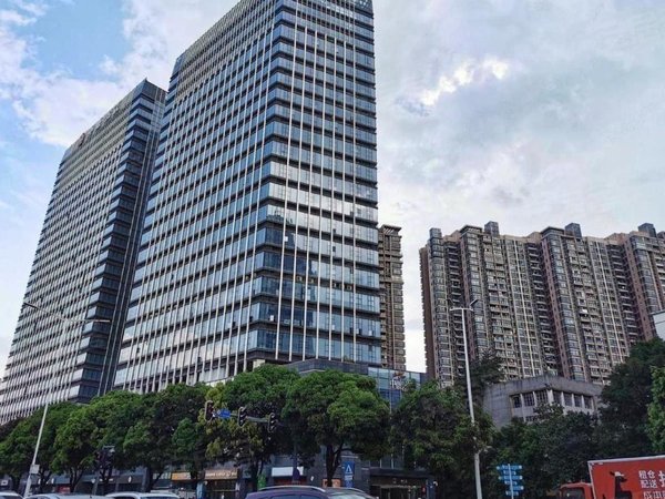 广州黄埔鱼珠富颐华庭富颐华庭精装南向三房两卫高端小区地段好交通