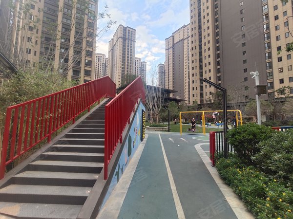 昆明官渡新螺蛳湾俊发澜湾俊园新螺蛳俊发澜湾俊园 3室2厅1卫 电梯房