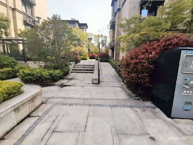 阿卡迪亚365平,上下4层,900万,协信阿卡迪亚天骄铭邸南区(别墅)二手房