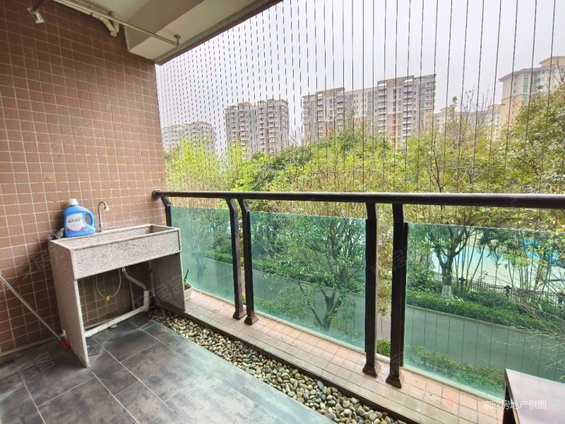 隆福花园二手房,170万,2室2厅,1卫,95