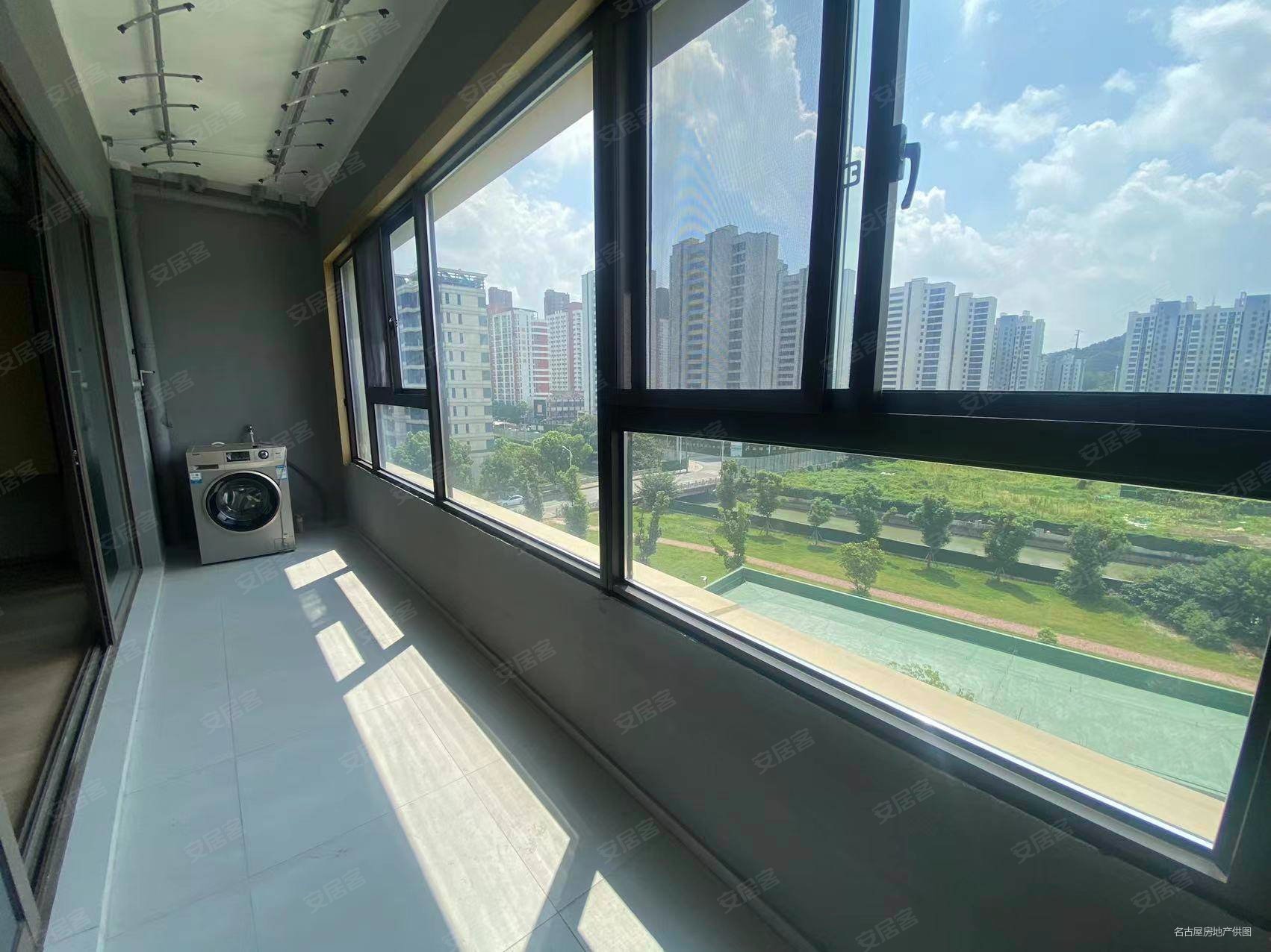 九龙仓邂湾澜庭 地铁口小高层 急售 房龄新