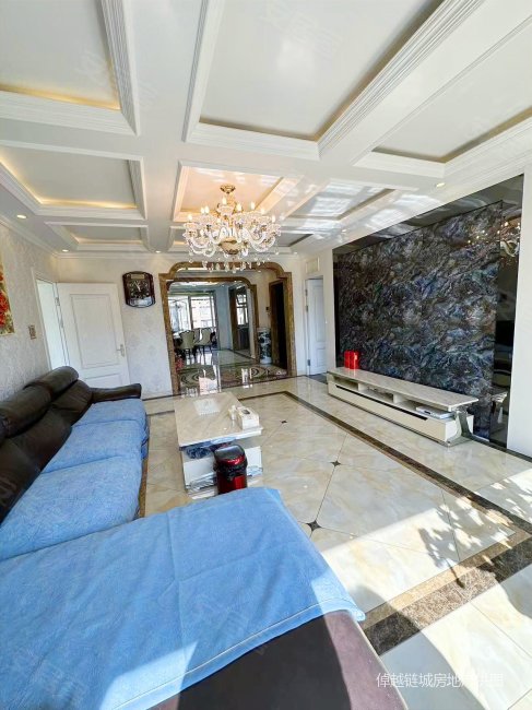 复地哥德堡森林 装修好 南北通透 楼层好 产权清晰 满五