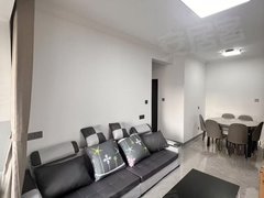 龙海城区龙海城区龙海中骏自住三房两卫出租!1650包物业宽带!出租房源真实图片