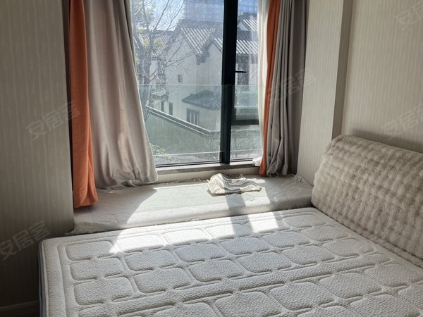 海宁长安镇农发区绿城华景川之江明月绿城之江明月 豪华装修 全屋定制 中央空调出租房源真实图片