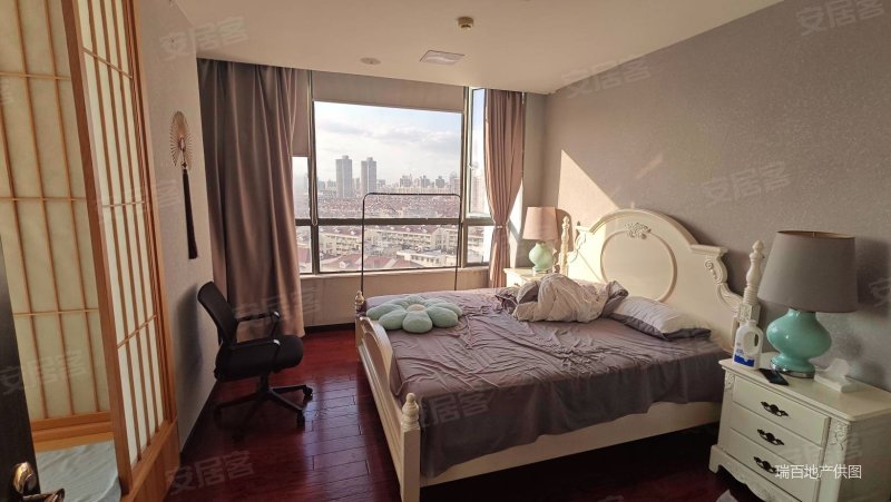 天宝华庭1室2厅1卫70.99㎡南252万