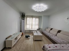 阿拉尔幸福路国际商贸城三五九   精装两室两厅一卫  生活设施齐全出租房源真实图片