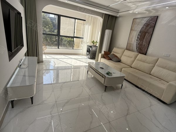 六安金安政务中心碧桂园置地中央公园出租六安市区碧桂园中央公园洋房一楼带院精装三室两厅两卫双阳台出租房源真实图片