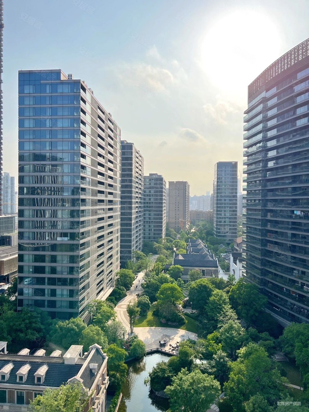 绿城黄浦湾4室2厅3卫246.31㎡南北6570万