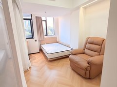 深圳龙岗坂田10号线岗头地铁站，大单间一房一厅，拎包入住近雪像，天安云谷出租房源真实图片